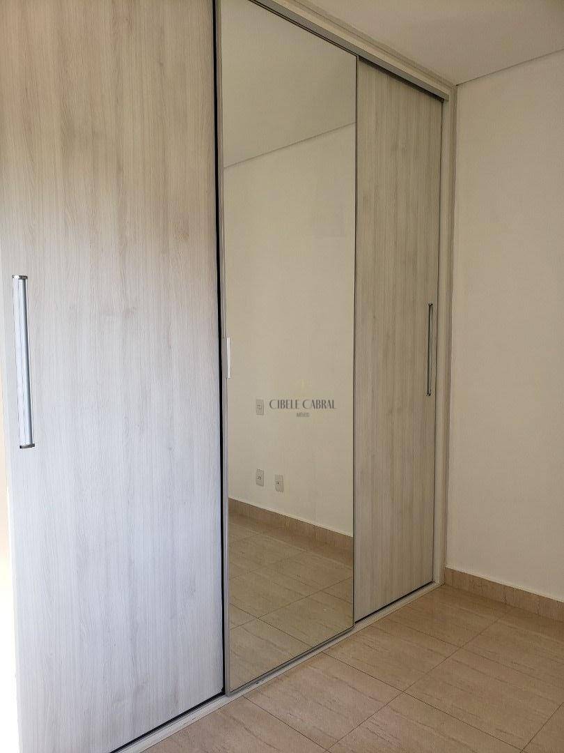 Apartamento à venda com 2 quartos, 70m² - Foto 12