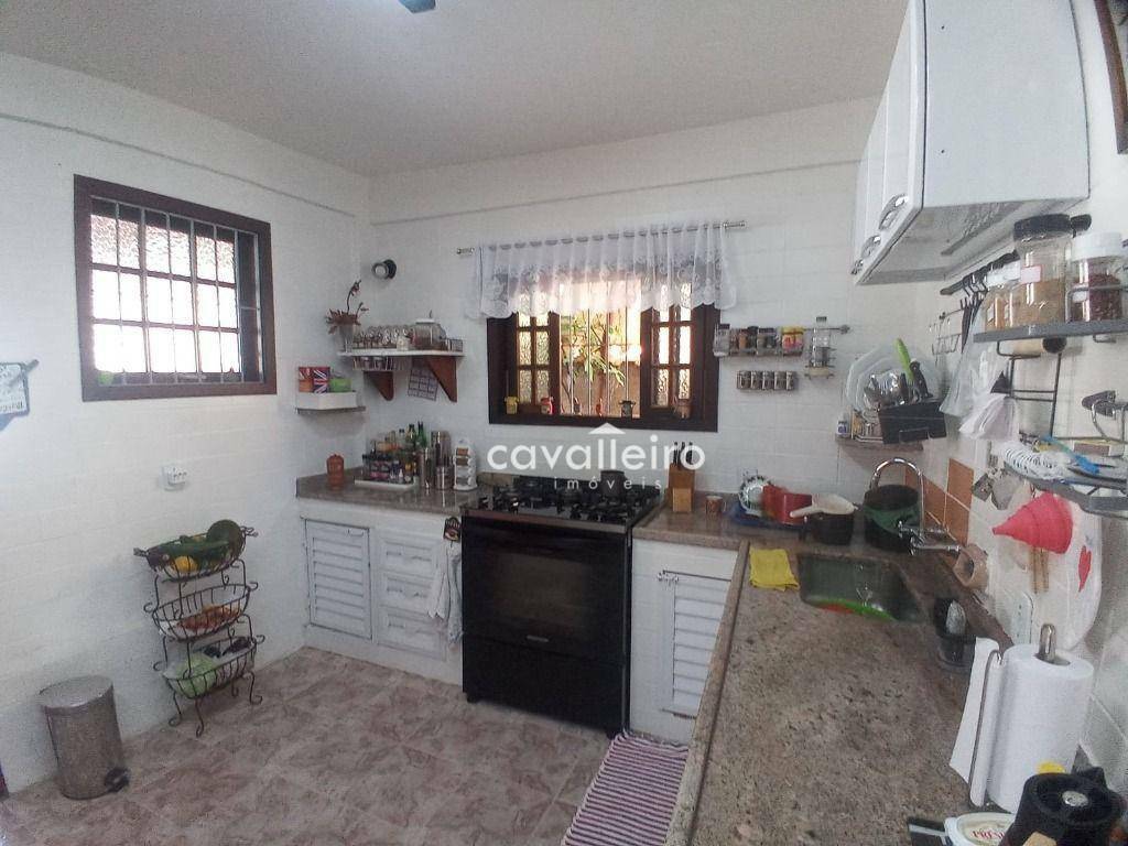 Casa à venda com 5 quartos, 226m² - Foto 10