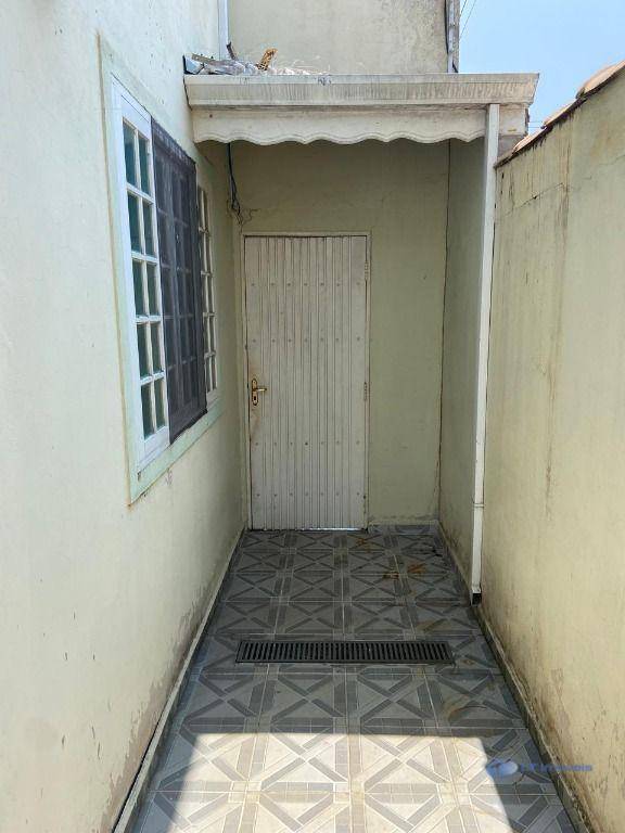 Casa para alugar com 3 quartos, 100m² - Foto 37