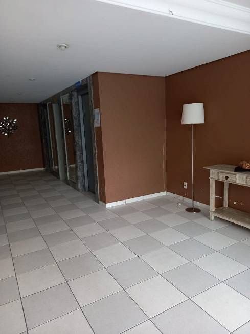 Apartamento à venda com 2 quartos, 76m² - Foto 13