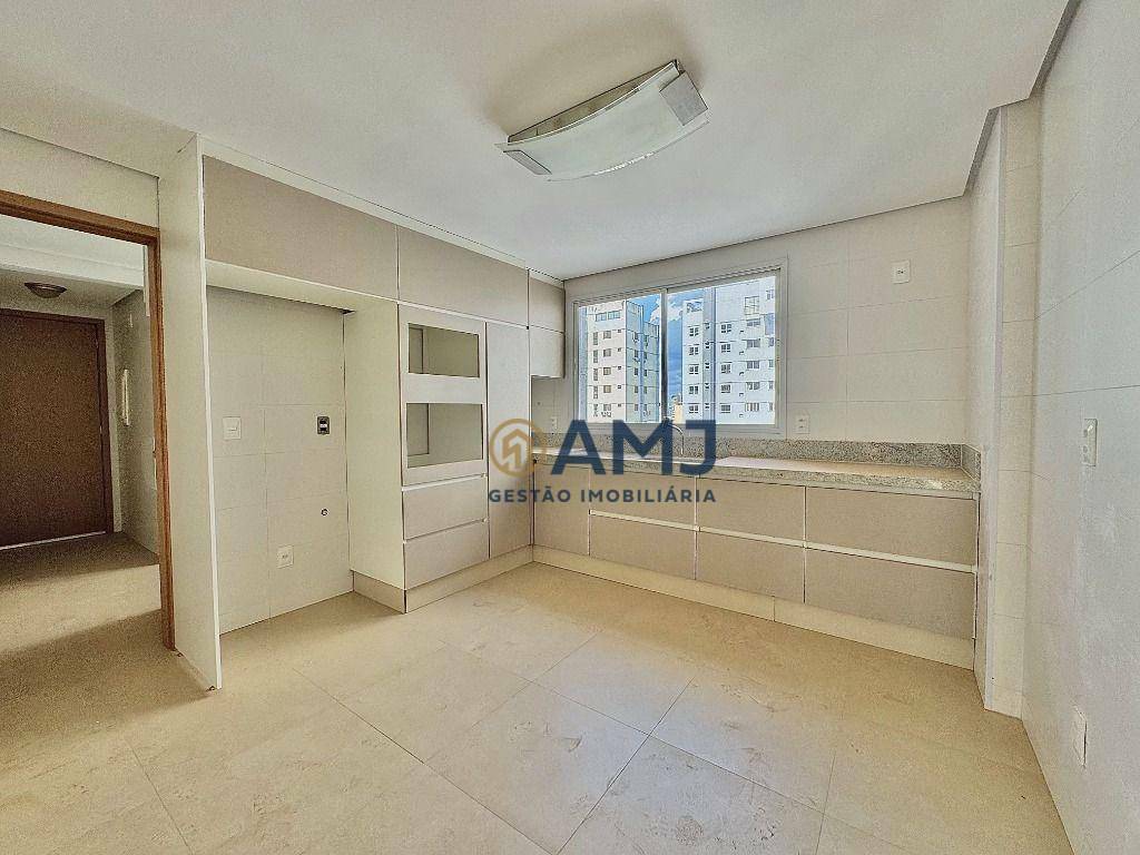 Apartamento à venda com 3 quartos, 156m² - Foto 27