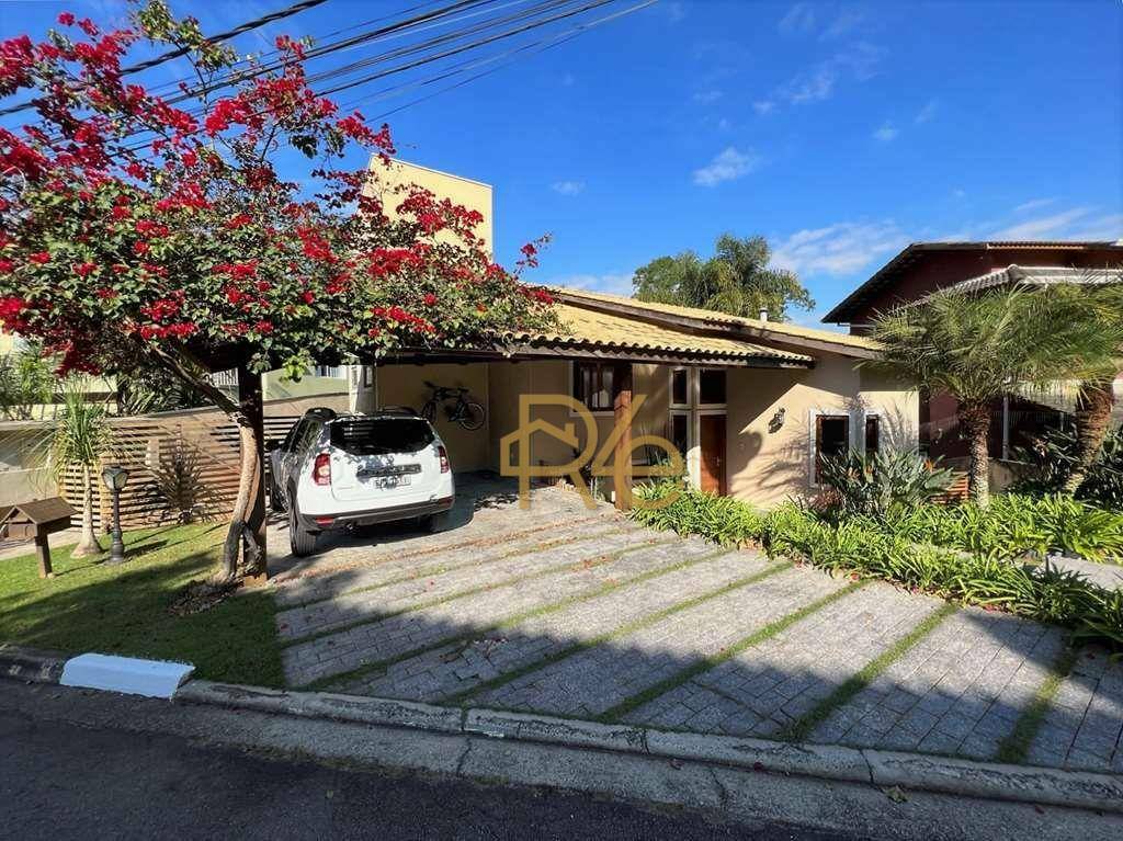 Casa de Condomínio à venda com 4 quartos, 308m² - Foto 2