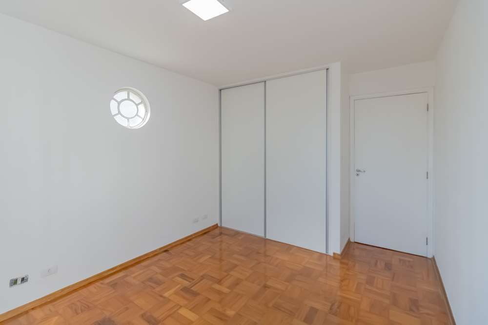 Apartamento à venda com 3 quartos, 105m² - Foto 11