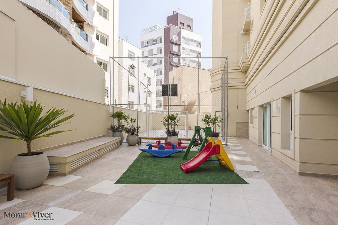 Apartamento à venda com 3 quartos, 209m² - Foto 12