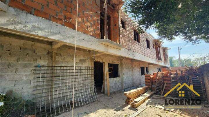 Sobrado à venda com 3 quartos, 120m² - Foto 1