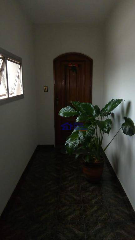 Apartamento à venda com 2 quartos, 70m² - Foto 3