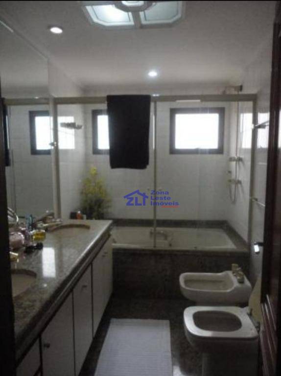 Apartamento à venda com 4 quartos, 185m² - Foto 14