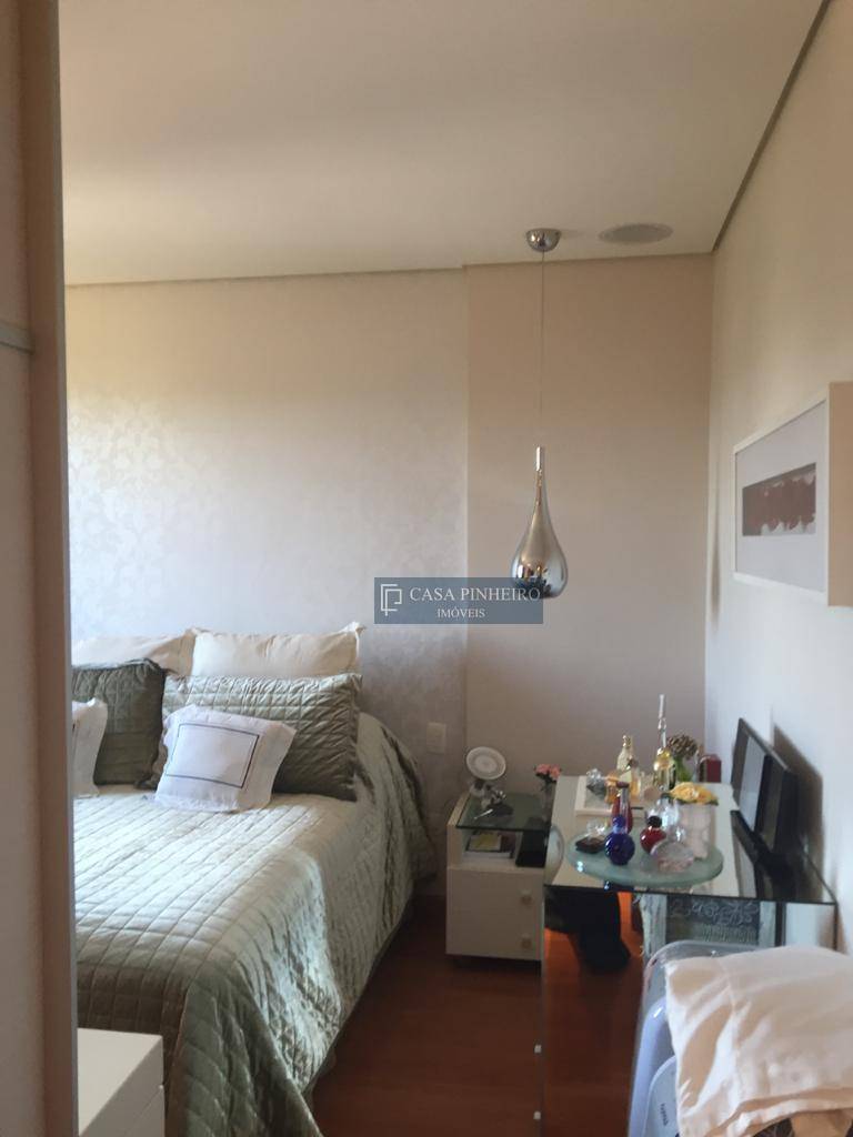 Apartamento à venda com 4 quartos, 135m² - Foto 18