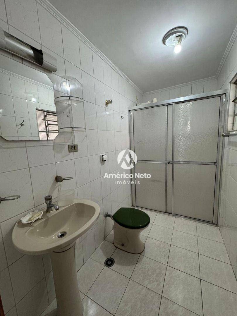 Casa para alugar com 2 quartos, 160m² - Foto 10