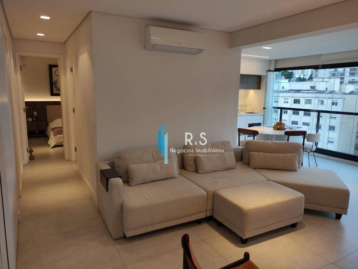 Apartamento à venda com 2 quartos, 77m² - Foto 2