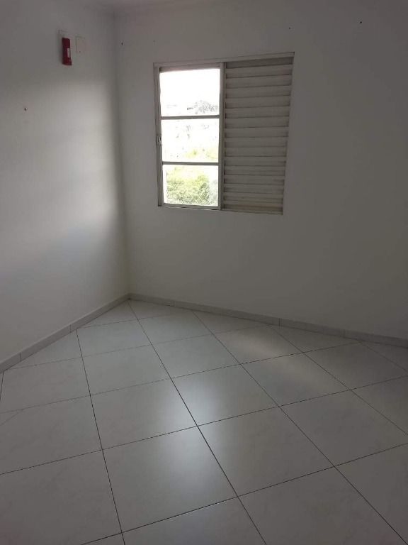 Apartamento à venda com 2 quartos, 60m² - Foto 16