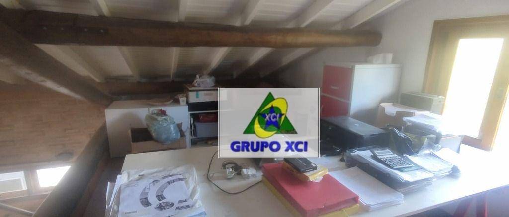 Casa de Condomínio à venda com 3 quartos, 221m² - Foto 12