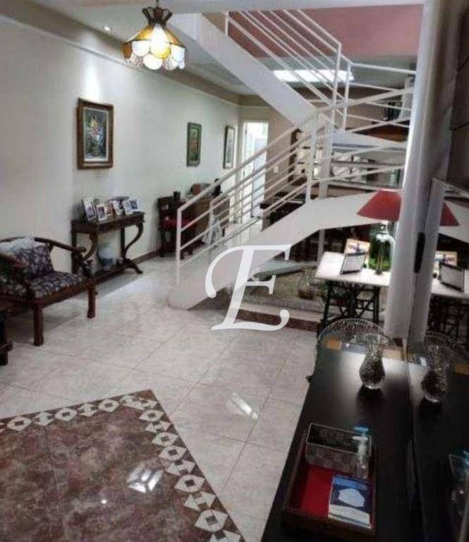 Sobrado à venda com 4 quartos, 145m² - Foto 2