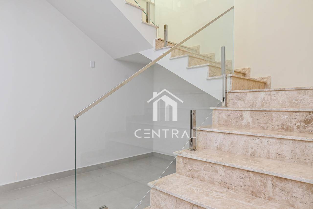 Sobrado, 5 quartos, 468 m² - Foto 2