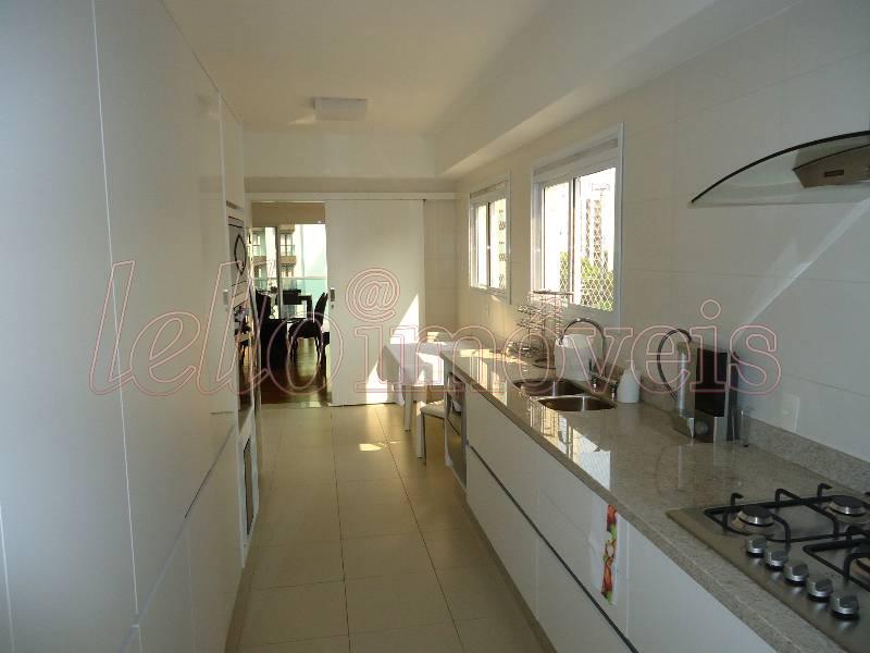 Apartamento para alugar com 3 quartos, 214m² - Foto 8