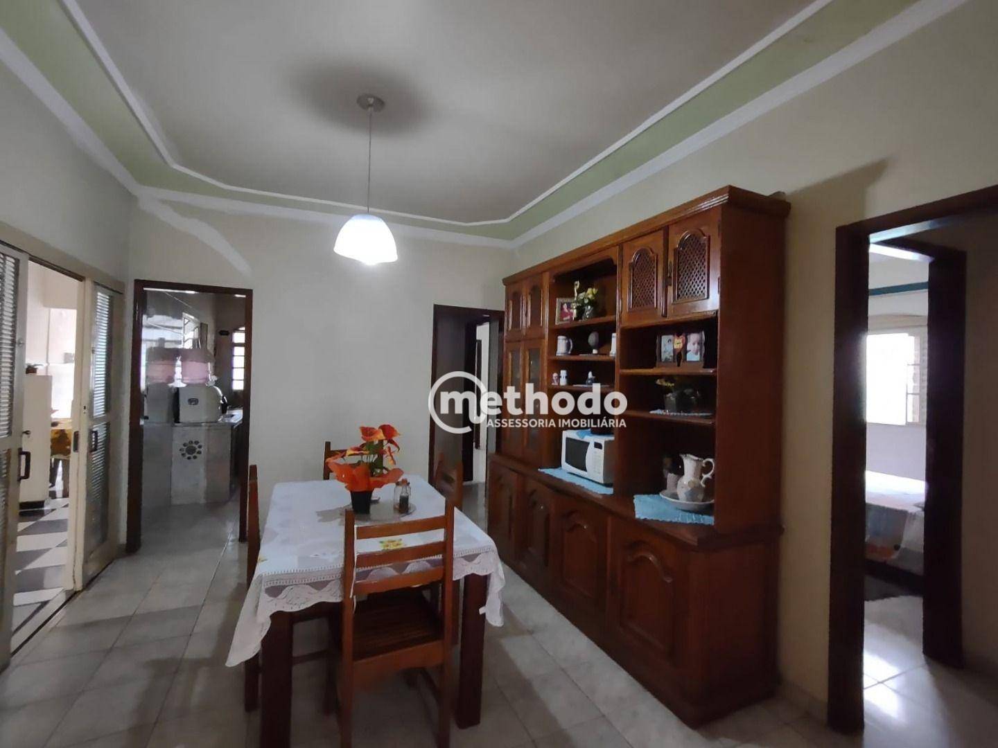 Casa à venda com 4 quartos, 158m² - Foto 1