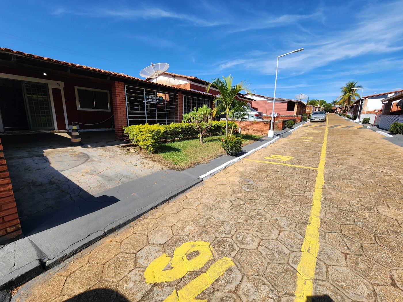 Casa para alugar com 3 quartos, 80m² - Foto 2