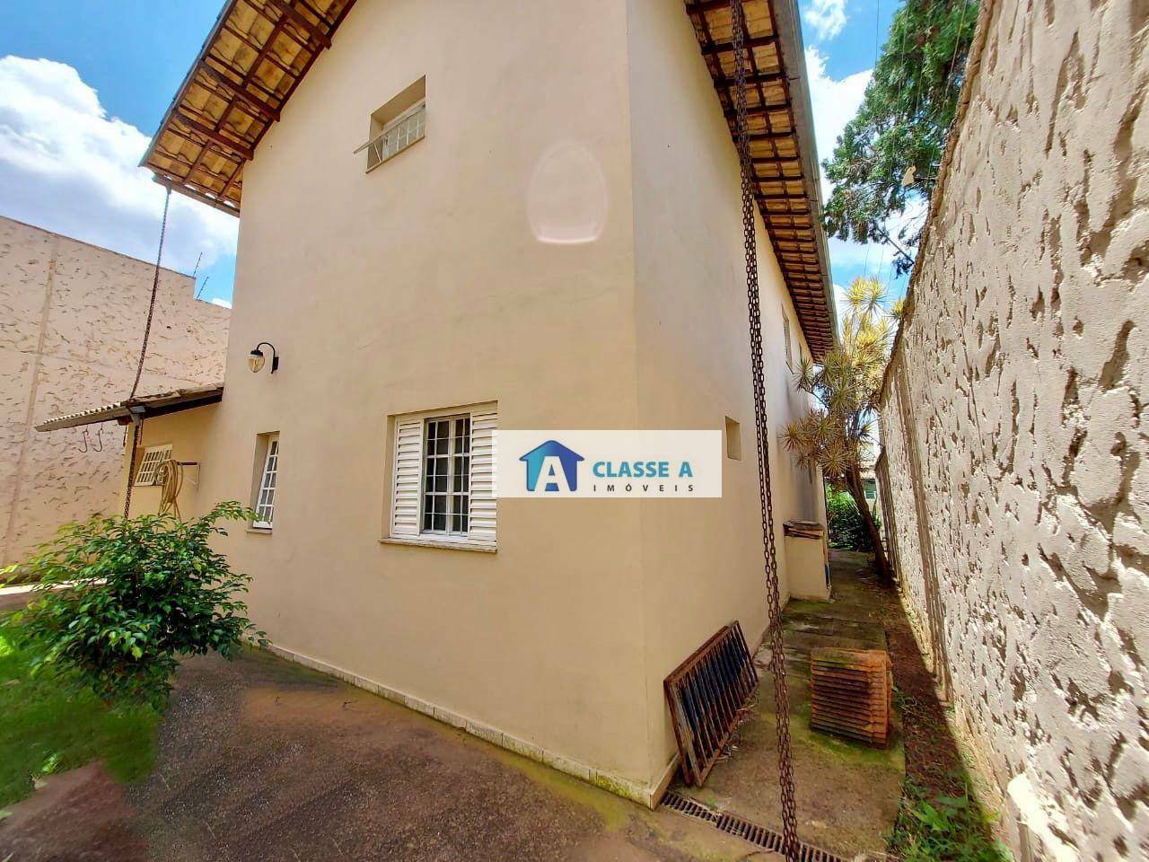 Casa à venda com 4 quartos, 220m² - Foto 26