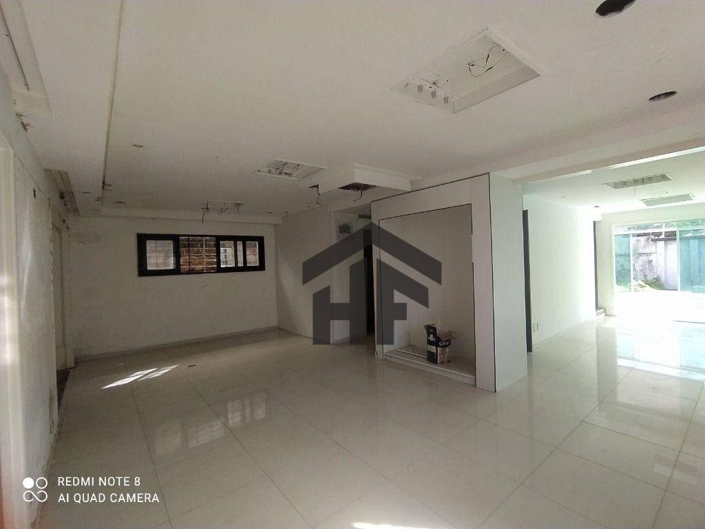 Casa à venda com 4 quartos, 321m² - Foto 9