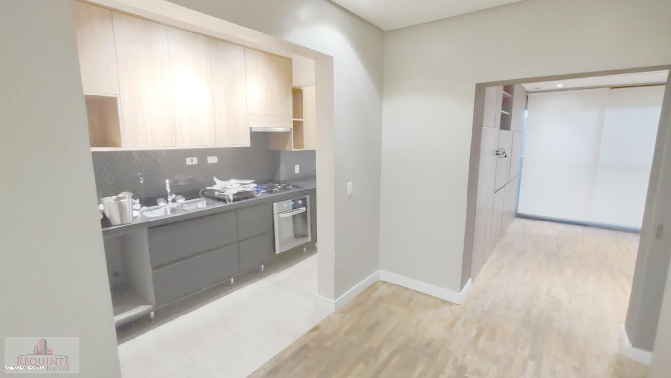 Apartamento à venda com 2 quartos, 65m² - Foto 1