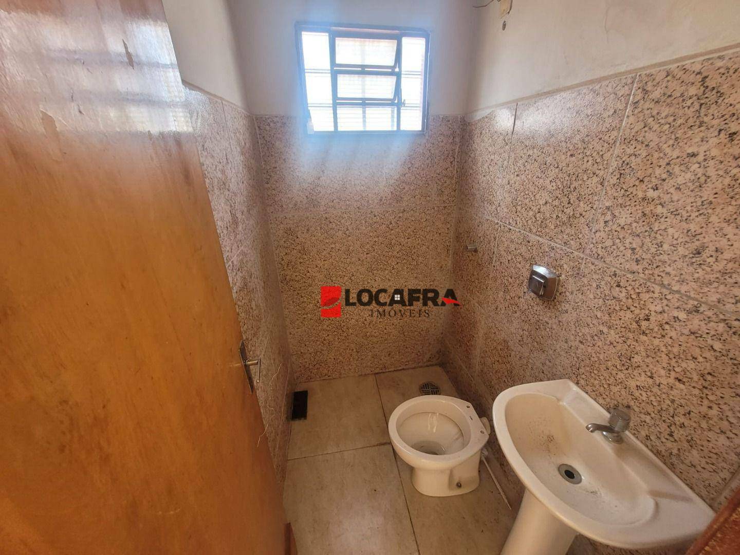 Casa para alugar com 2 quartos, 100m² - Foto 6