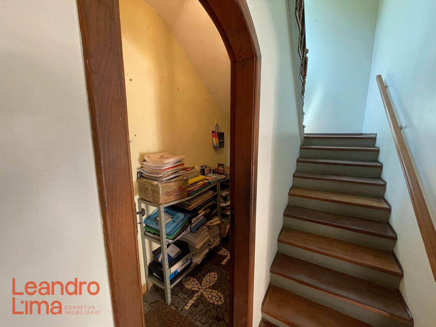 Casa à venda com 4 quartos, 350m² - Foto 16