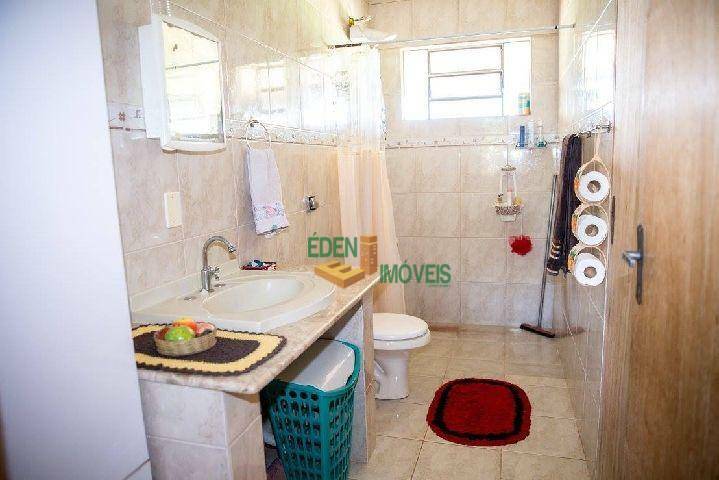 Chácara à venda com 3 quartos, 216m² - Foto 11