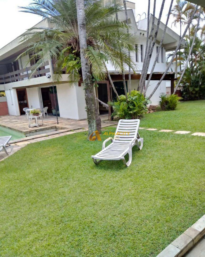 Casa de Condomínio à venda com 4 quartos, 385m² - Foto 3