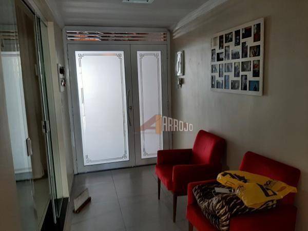 Casa à venda com 3 quartos, 231m² - Foto 19