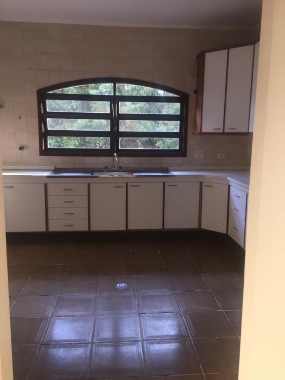 Casa de Condomínio para alugar com 3 quartos, 282m² - Foto 13