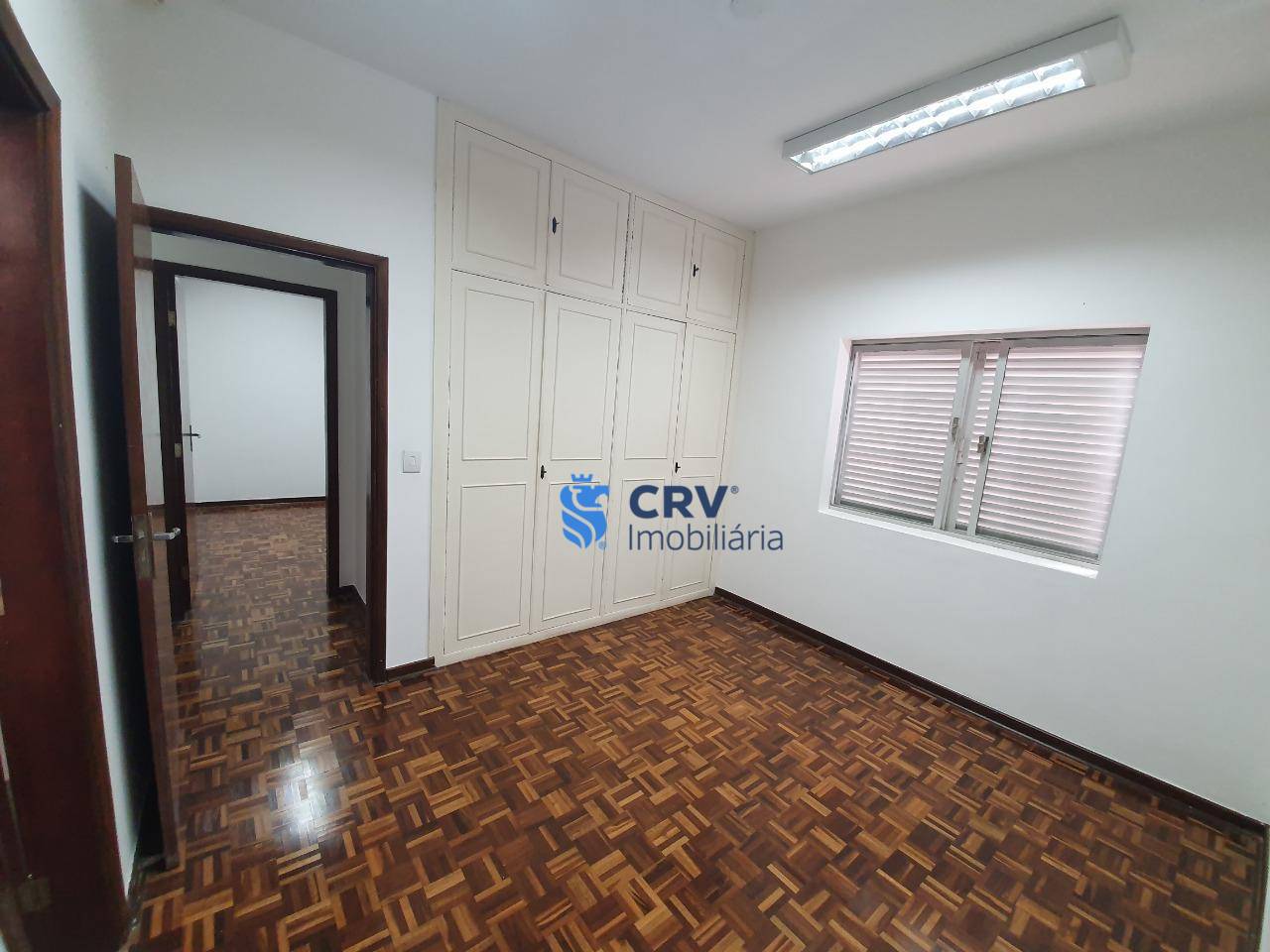 Casa à venda com 7 quartos, 230m² - Foto 7