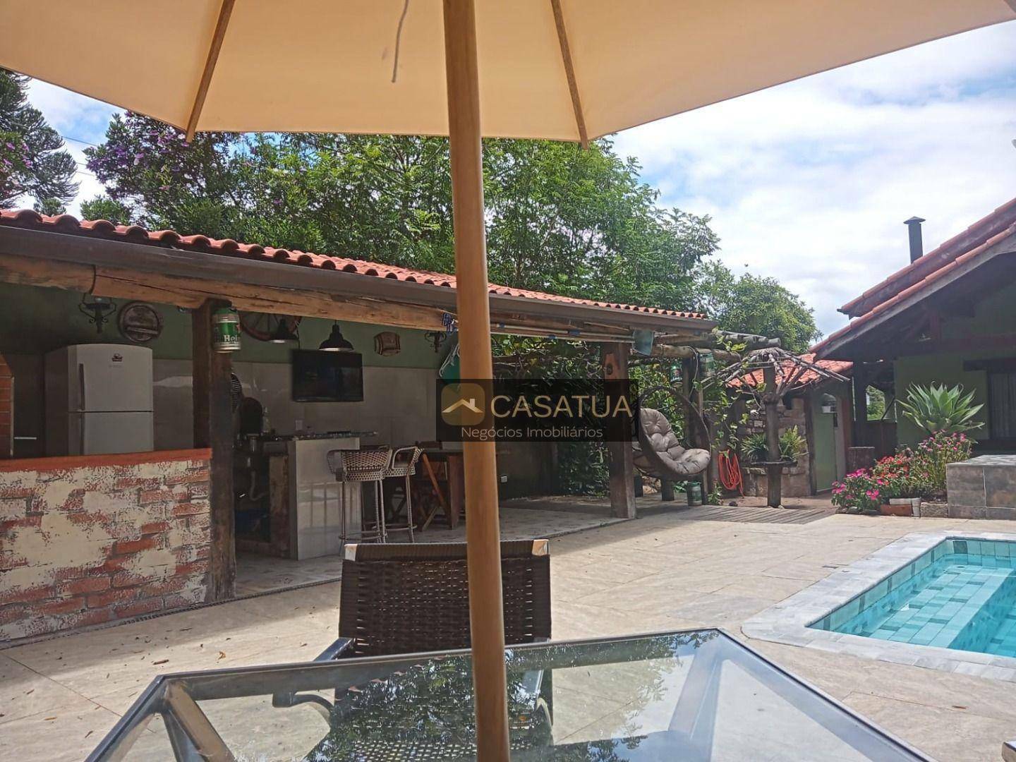 Casa à venda com 3 quartos, 214m² - Foto 4