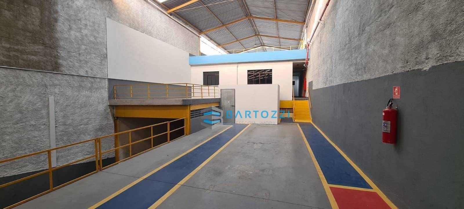 Depósito-Galpão-Armazém para alugar, 1100m² - Foto 2