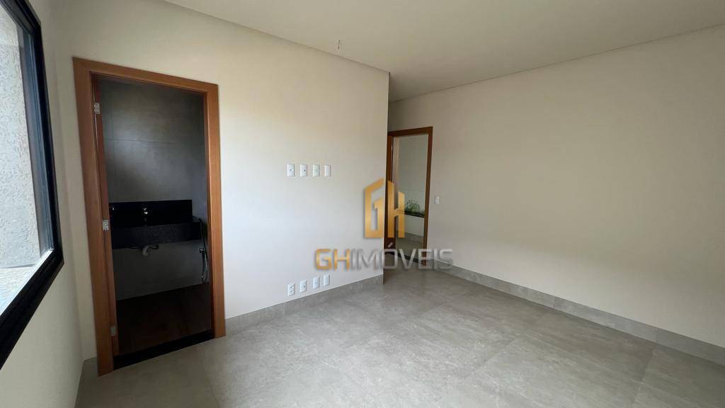 Sobrado à venda com 4 quartos, 277m² - Foto 19