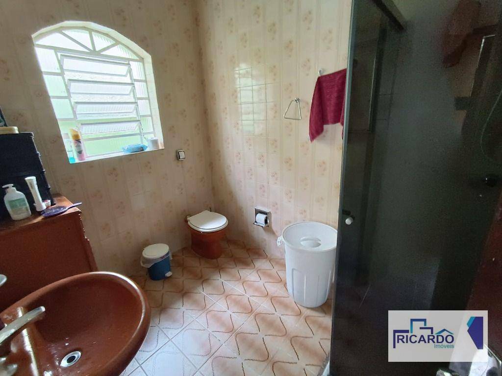 Casa à venda com 4 quartos, 150m² - Foto 11