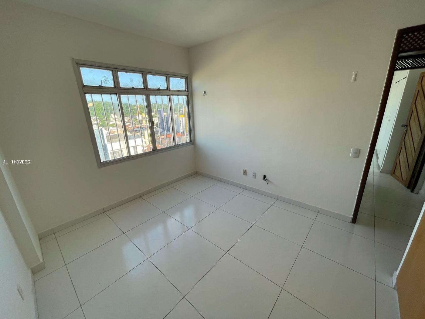 Apartamento para alugar com 3 quartos, 150m² - Foto 11