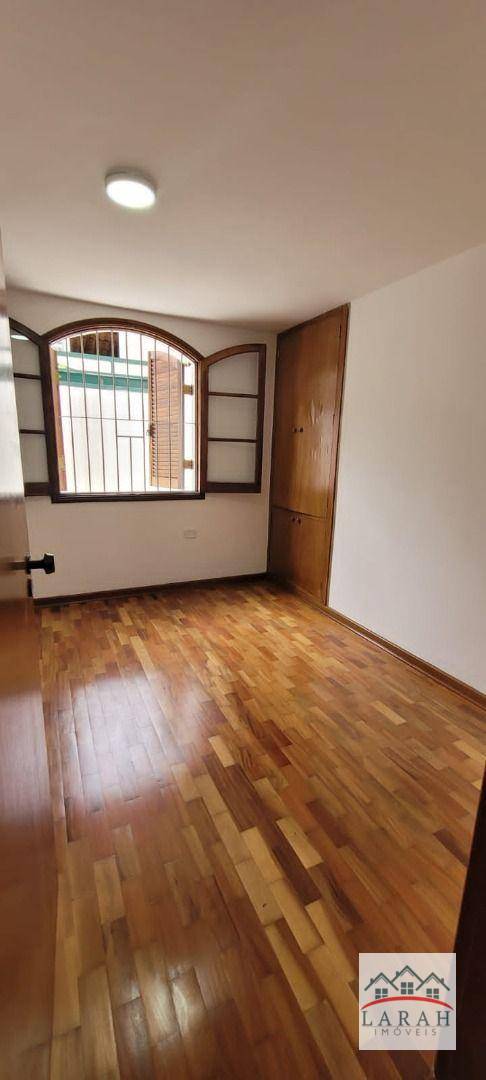 Sobrado à venda com 3 quartos, 400m² - Foto 1