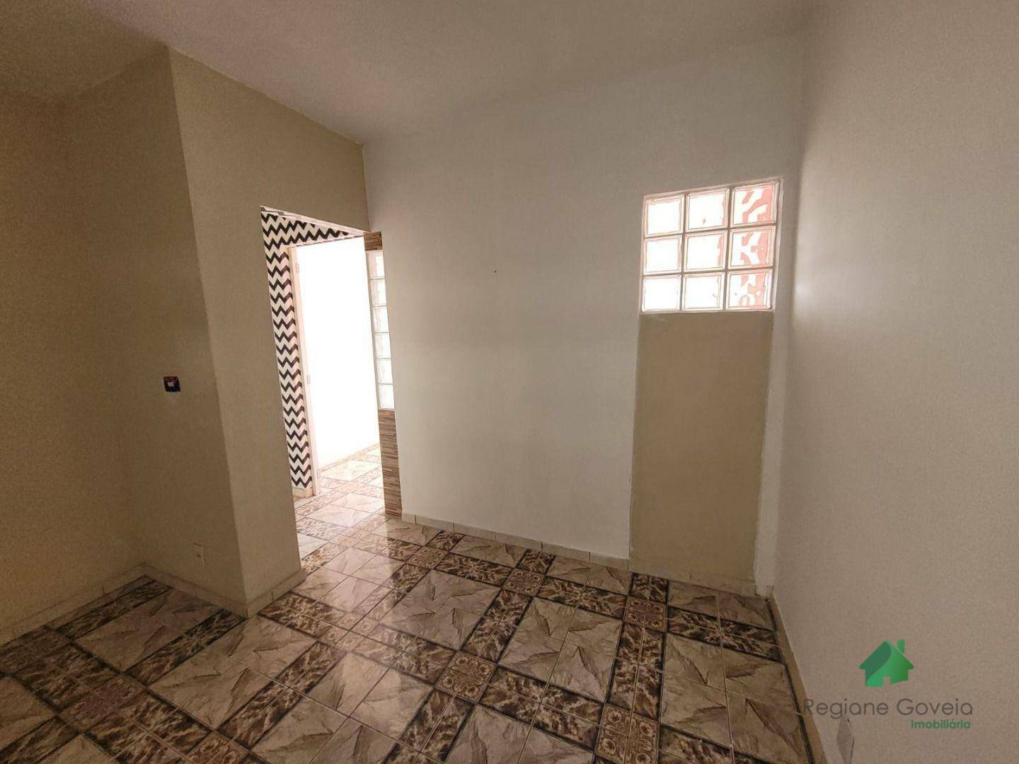 Casa para alugar com 2 quartos, 60m² - Foto 22