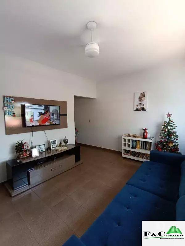 Casa à venda com 3 quartos, 200m² - Foto 10