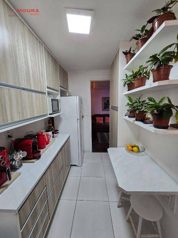 Apartamento à venda com 2 quartos, 57m² - Foto 14