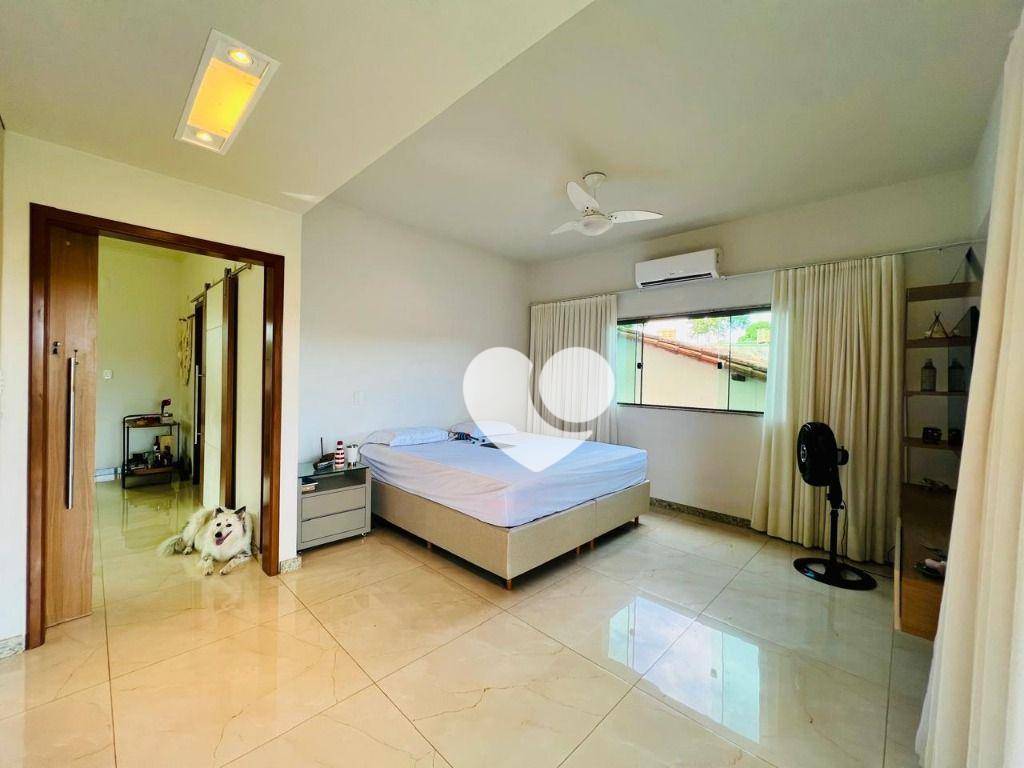 Casa à venda com 3 quartos, 400m² - Foto 7