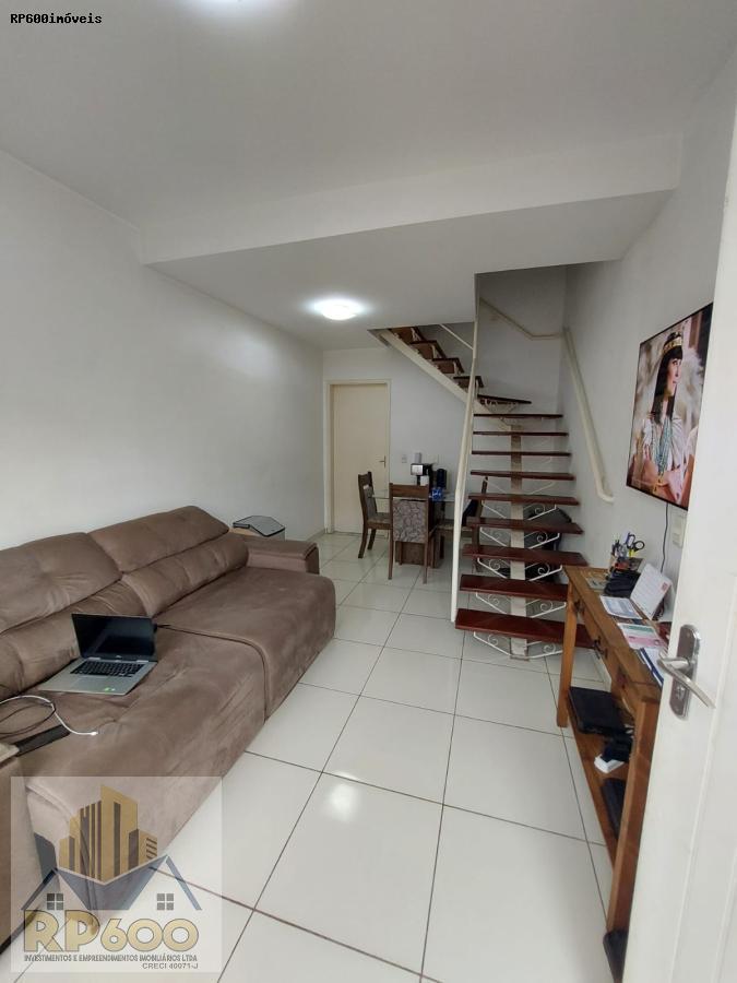 Casa à venda com 2 quartos, 60m² - Foto 9