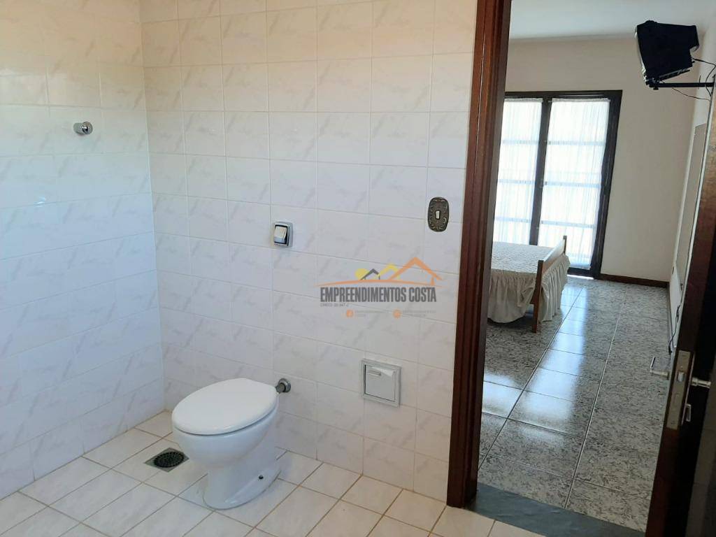 Casa à venda com 4 quartos, 286m² - Foto 29