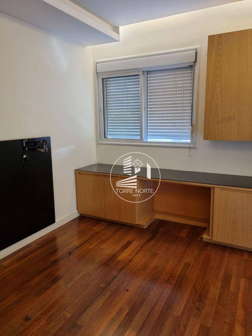 Apartamento à venda com 3 quartos, 263m² - Foto 10