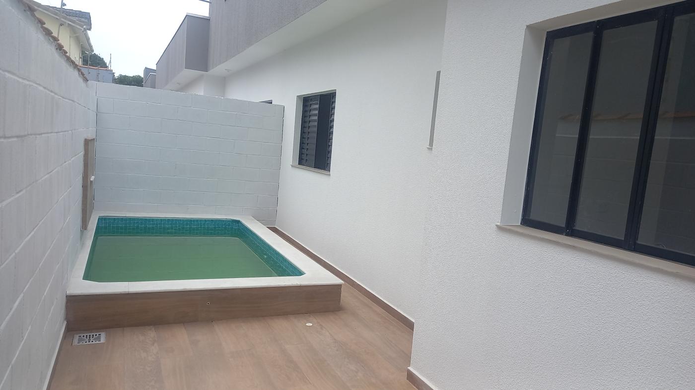 Casa à venda com 2 quartos, 52m² - Foto 9