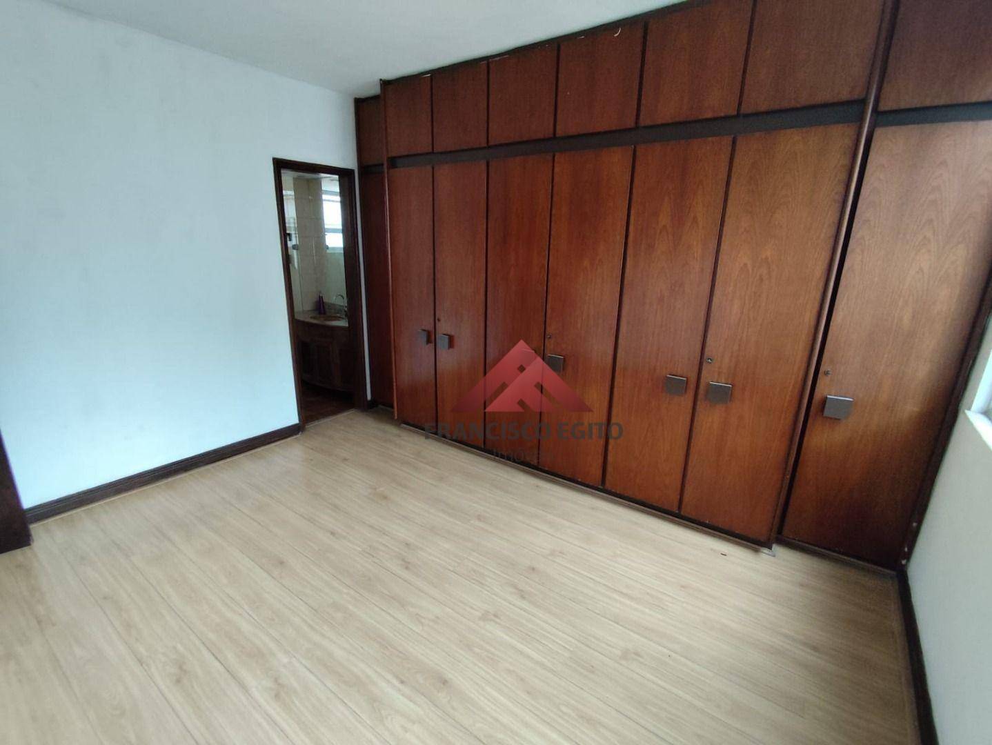 Apartamento à venda com 3 quartos, 121m² - Foto 9