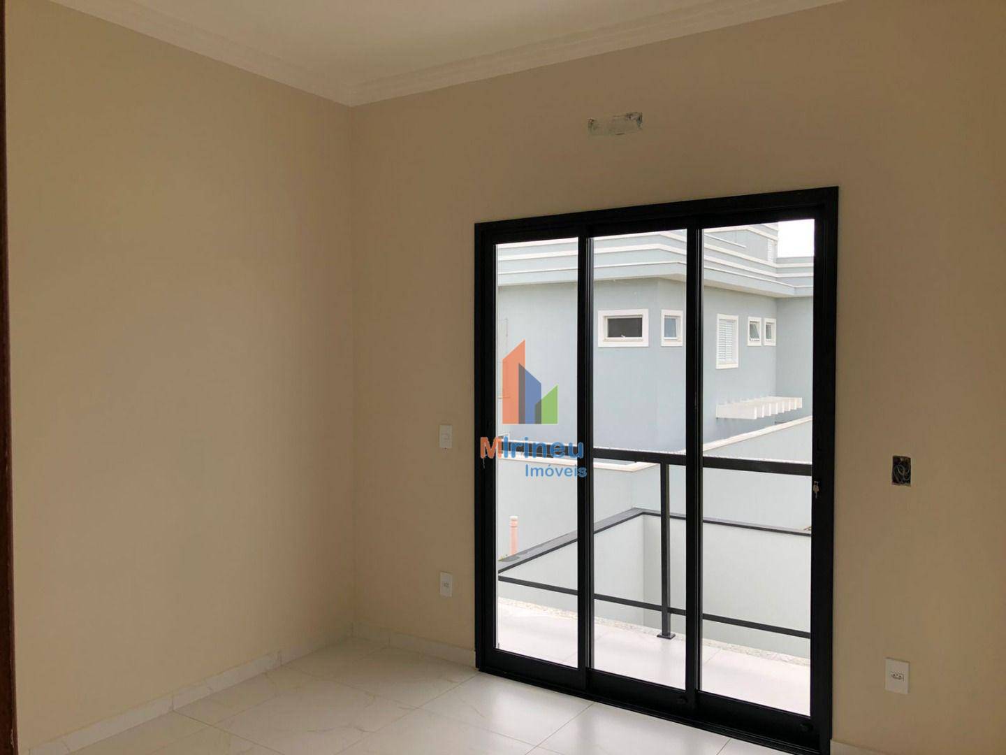 Casa de Condomínio à venda com 3 quartos, 170m² - Foto 4