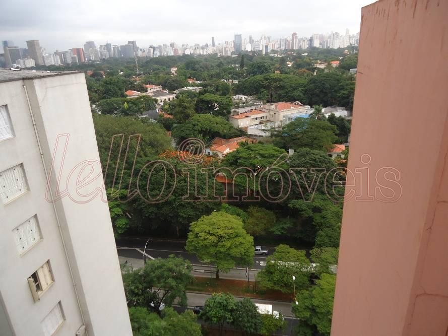 Apartamento para alugar com 3 quartos, 210m² - Foto 14