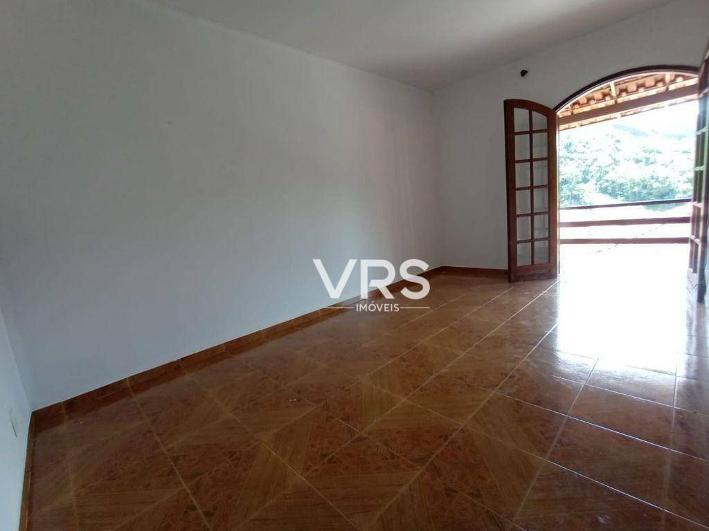 Casa à venda com 2 quartos, 200m² - Foto 18