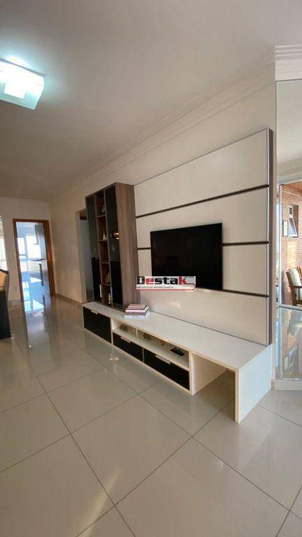 Apartamento à venda com 3 quartos, 138m² - Foto 4